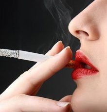 8 efectos negativos del tabaco en la piel